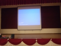lcd-projector-screen-in-school-hall10